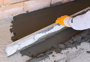 Подготовка на основата за полагане на керамични покрития, нейното изравняване и грундиране