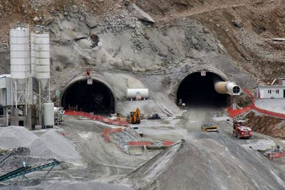 Строителни решения в най-дългия пътен тунел на Турция