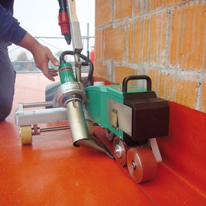 Ново поколение автомат за покривни хидроизолации